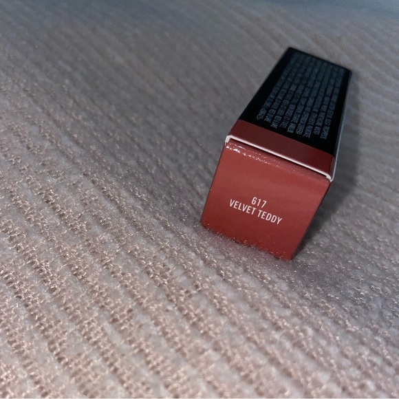 NWT Mac Velvet Teddy Mayte Lipstick - Picture 5 of 6
